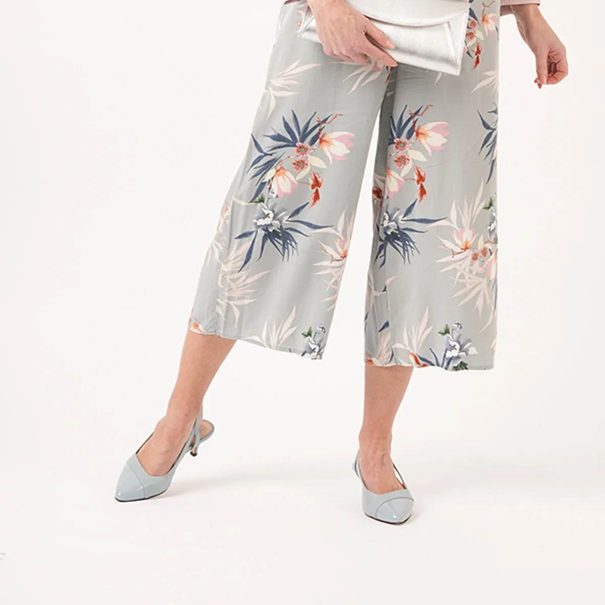 Lena Extra-Wide Fit Slingback - Pale Blue Leather