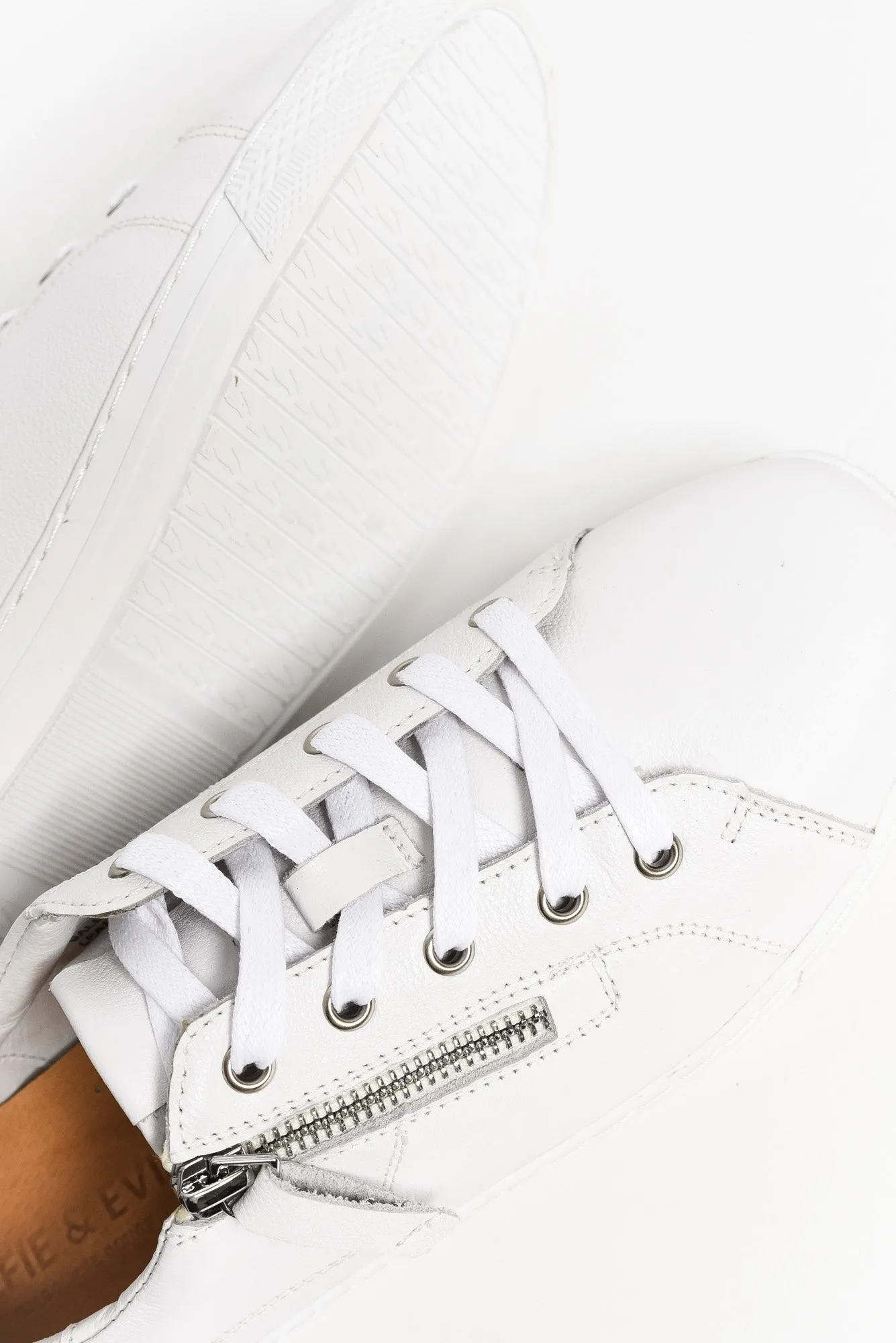 Salute White Leather Sneaker