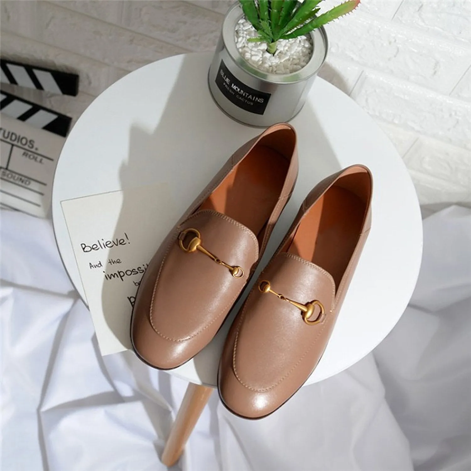 Women Classic Metal Buckle Leather Loafers Flat Shoes